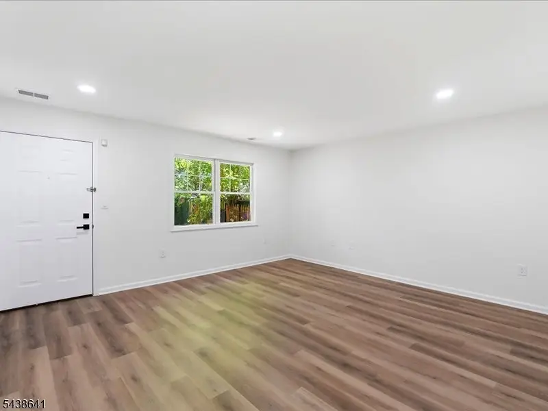 736 S 19th, Newark, NJ 07103 - #2