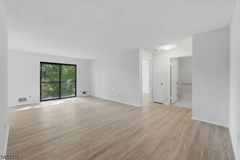1190 W St Georges Ave, C34 #C34, Linden, NJ 07036 - #2