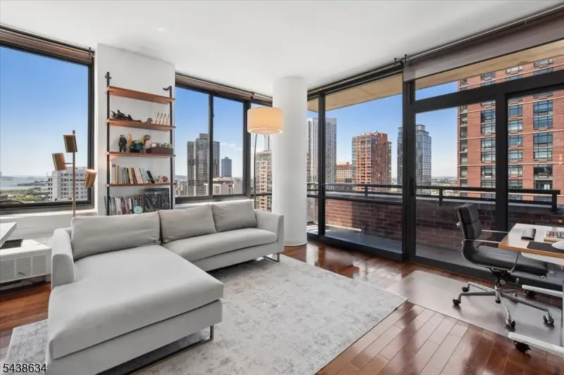 389 Washington St #23A, Jersey City, NJ 07302 - #3