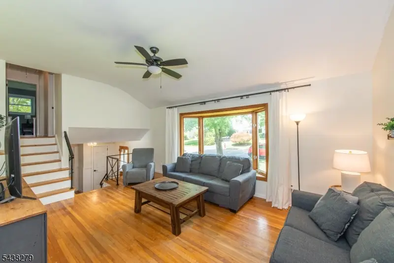 6 Honeyman Dr, Succasunna, NJ 07876 - #3
