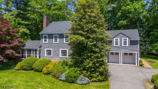 11 Yorke Rd, Mountain Lakes Boro, NJ 07047