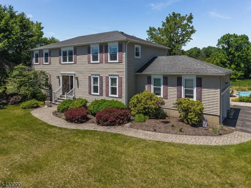 8 Shurts Rd, Readington, NJ 08822 - #2