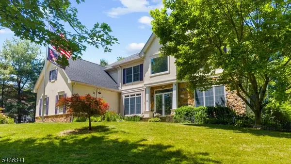 14 Hawk Dr, Raritan Twp., NJ 08551