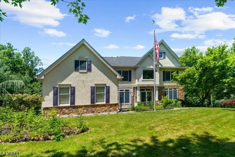 14 Hawk Dr, Raritan, NJ 08551 - #3
