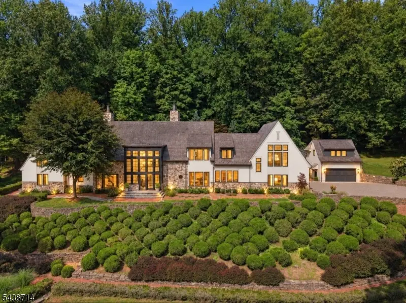 171 Campbell Rd, Bernardsville, NJ 07924 - #1