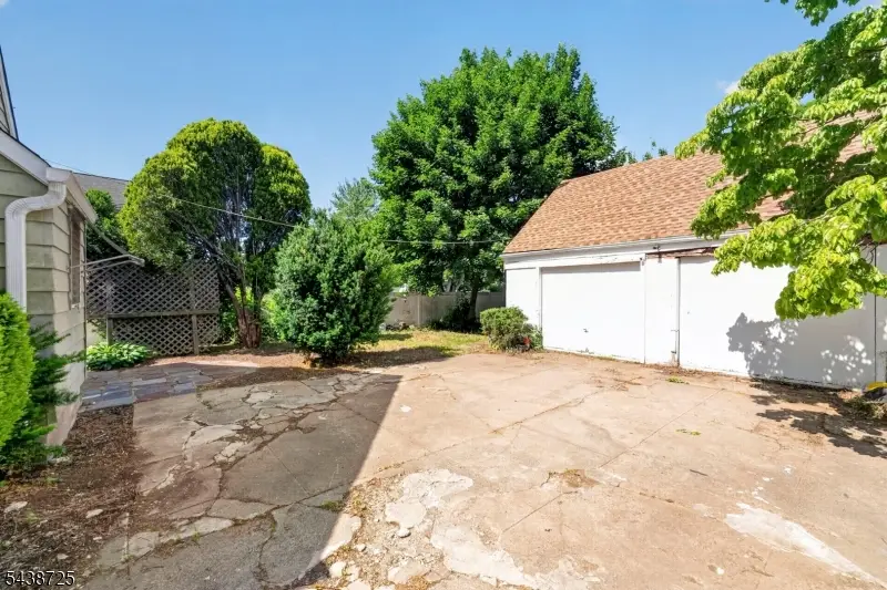 10 Carlyle Ave, Morris Plains, NJ 07950 - #3