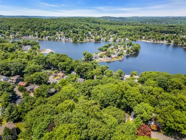 28 Long View Trl, Denville Twp., NJ 07834