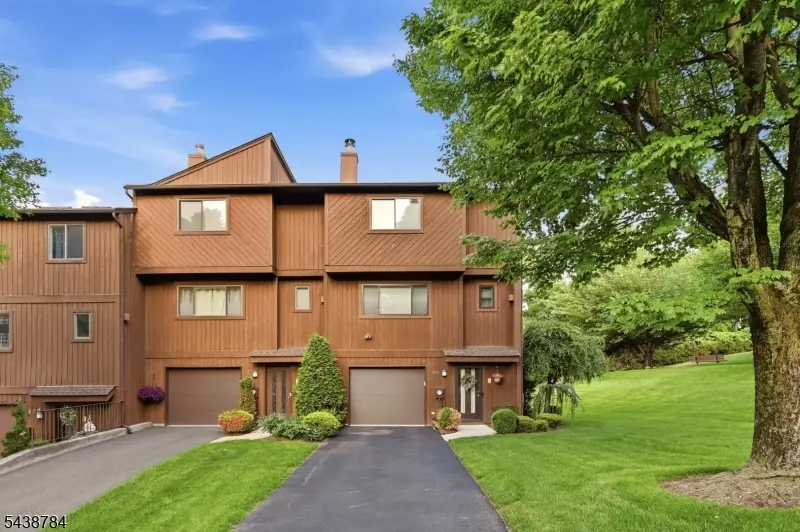 88 Metro Vista Dr, Hawthorne, NJ 07506 - #2