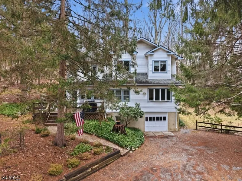 4 Emmet Roche Dr, Montville, NJ 07045 - #1
