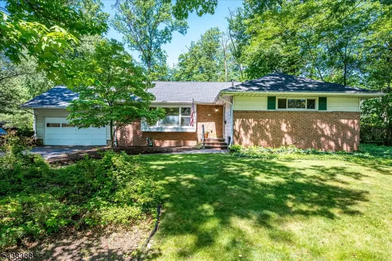 9 Clive Hills Rd, Edison, NJ 08820 - #1