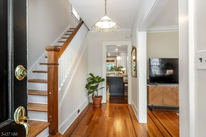 9 Amherst Ct, Maplewood, NJ 07040 - #2