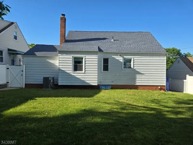 67 Emerson St, Clifton, NJ 07013 - #3