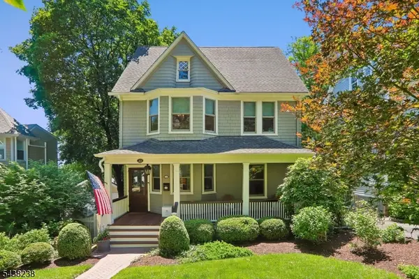 22 Oak Ridge Ave, Summit City, NJ 07901
