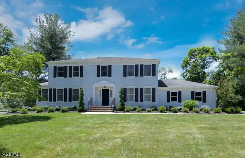 6 Dana Ct, Heathcote, NJ 08540 - #1