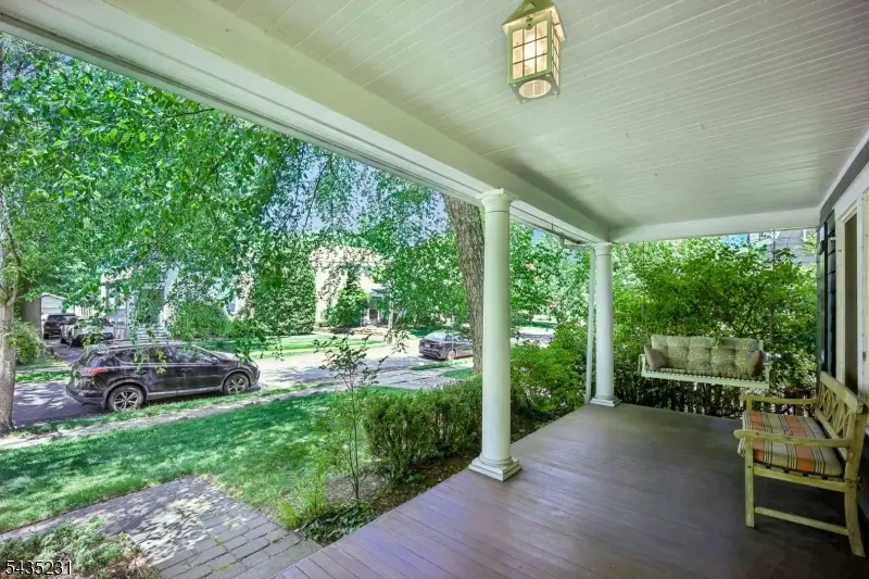76 Meadowbrook Rd, Millburn, NJ 07078 - #2