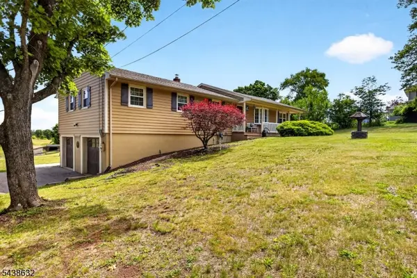 115 Fairview Dr, Branchburg Twp., NJ 08853