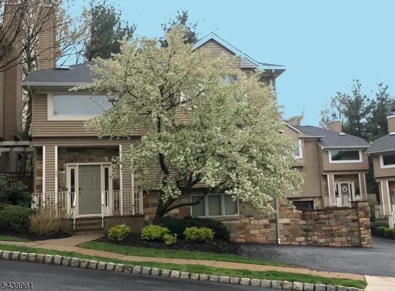 182 Clarken Dr, West Orange, NJ 07052 - #1