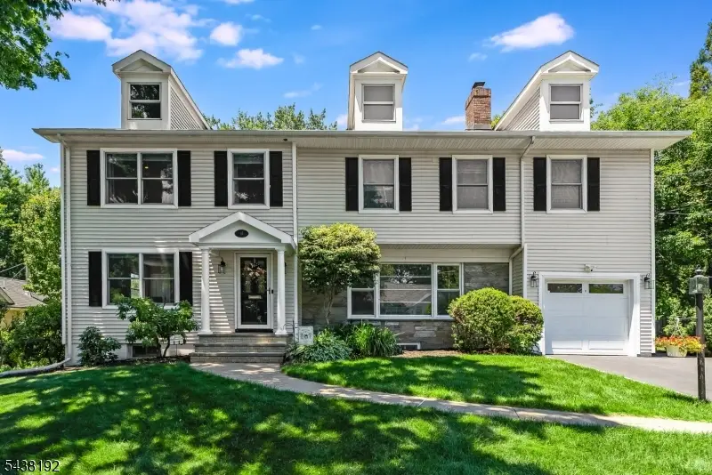 15 Harvey Dr, Summit, NJ 07901 - #2