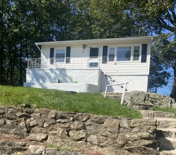 330 Dupont Ave, Hopatcong Boro, NJ 07843