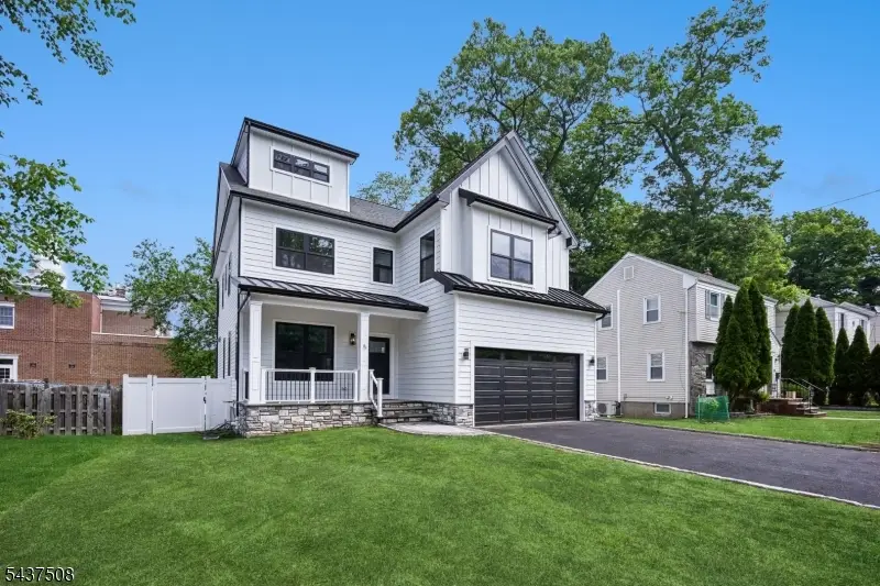 5 Briar Cliff Rd, Livingston, NJ 07039 - #1