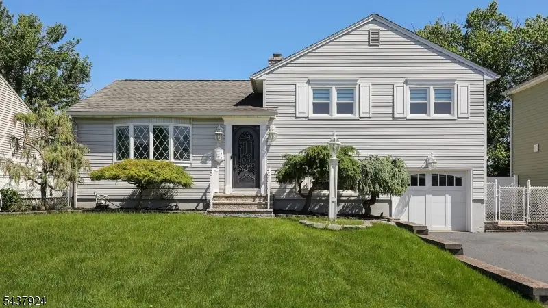 15 Cutler Pl, Clark, NJ 07066 - #1