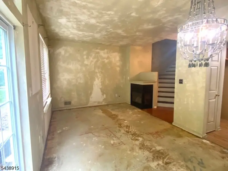 274 Bald Eagle Dr, Lopatcong Overlook, NJ 08886 - #3