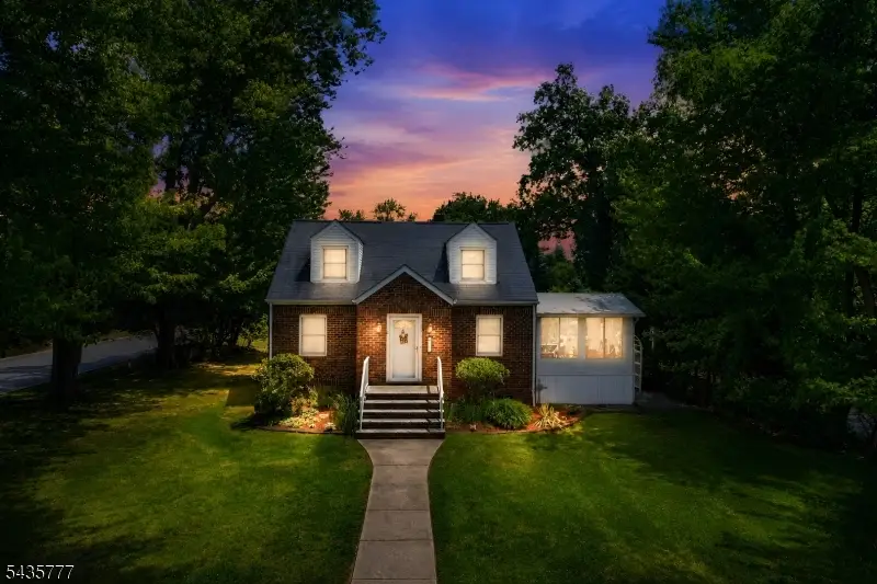 142 Mountain Pkwy, Dunellen, NJ 08812 - #3