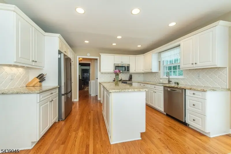 7 Natalie Dr, West Caldwell, NJ 07006 - #3