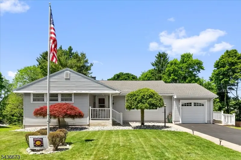 62 New St, Hampton, NJ 08827 - #1