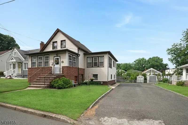 22 Passaic Ave, Hasbrouck Heights, NJ 07604 - #1