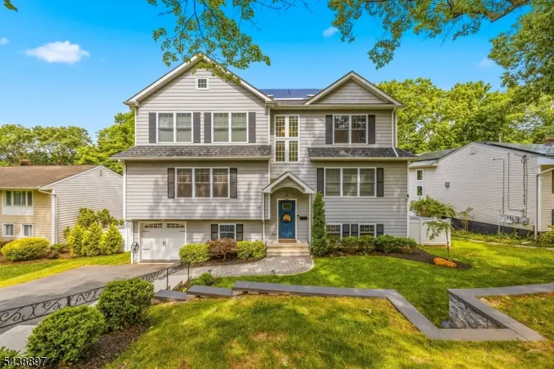 46 Edgemere Rd, Livingston, NJ 07039 - #3