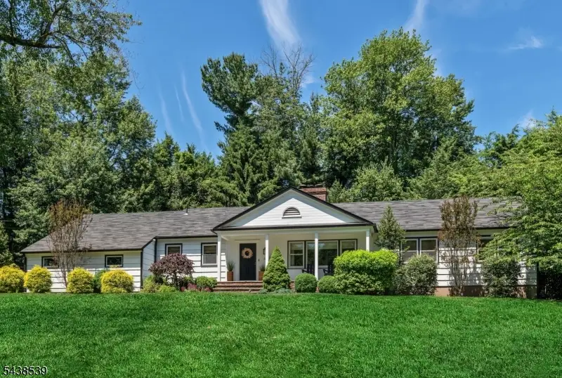 611 Wishing Well Rd, Wyckoff, NJ 07481 - #1