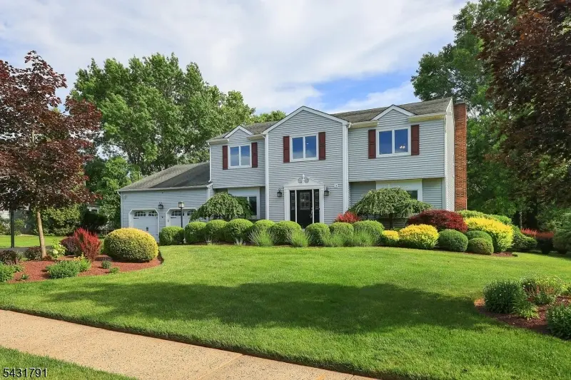 13 Daniel Dr, Blackwells Mills, NJ 08844 - #3
