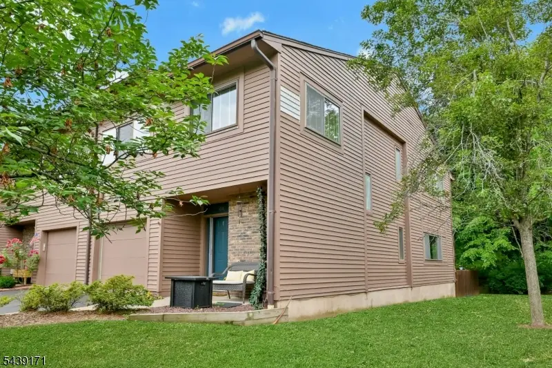 211 Yorktowne Ct, Washington, NJ 07676 - #1