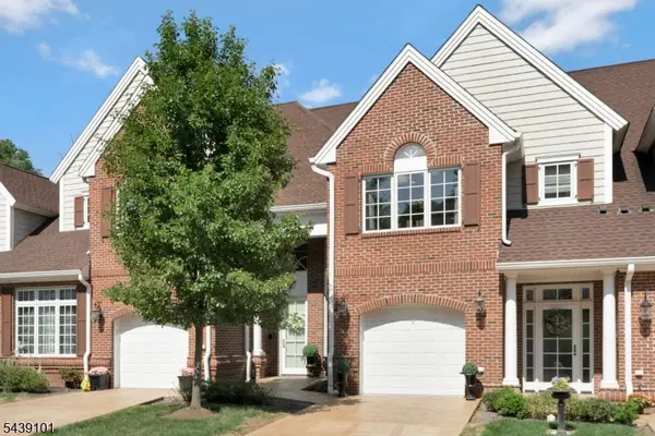 10 Schmidt Cir, Watchung Boro, NJ 07069
