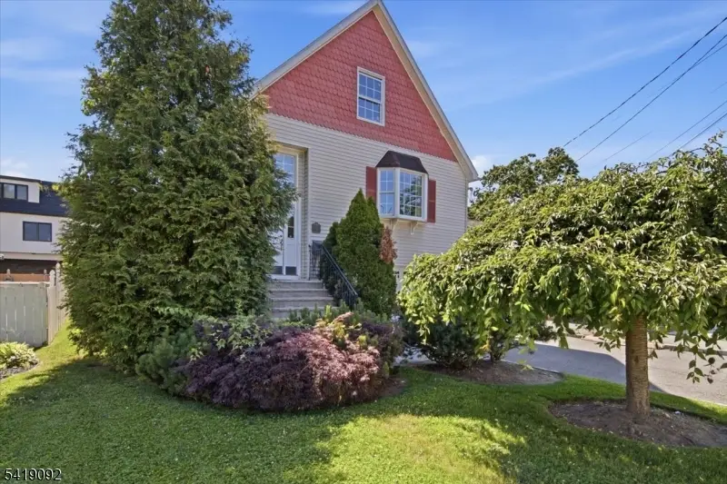 7 Strickland Ave, Singac, NJ 07424 - #1