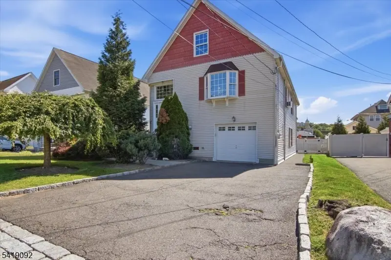 7 Strickland Ave, Singac, NJ 07424 - #3