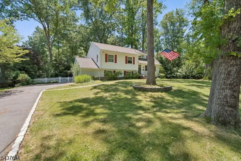 17 Orange Pl, Packanack Lake, NJ 07470 - #1