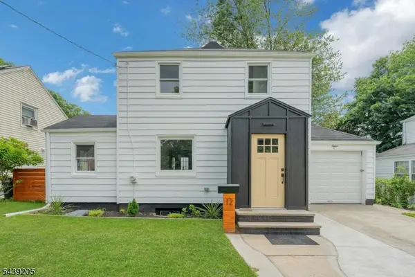 12 Lerome Pl, Teaneck Twp., NJ 07666