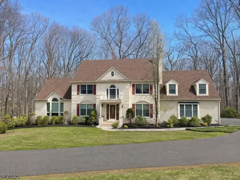 6 Bluebird Ct, Raritan, NJ 08822 - #1