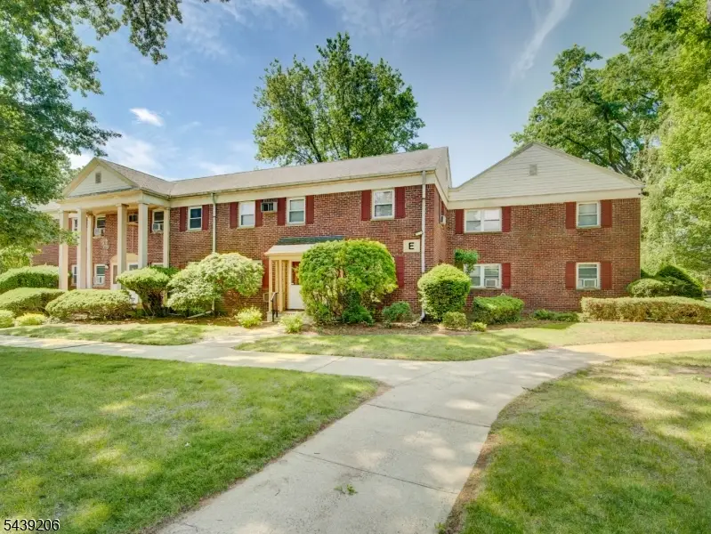 500 S Center St #E11, Orange, NJ 07050 - #3