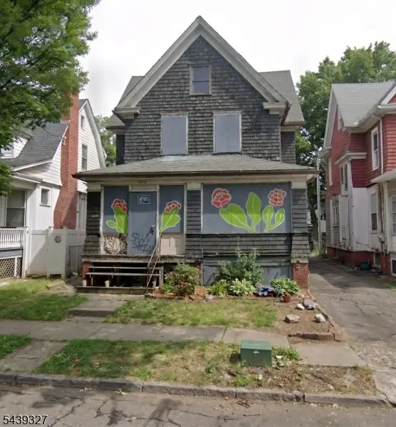 890 S 19th St, Newark City, NJ 07108