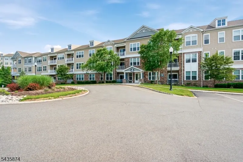 4206 Hoover Ln #206, Mount Hope, NJ 07885 - #2