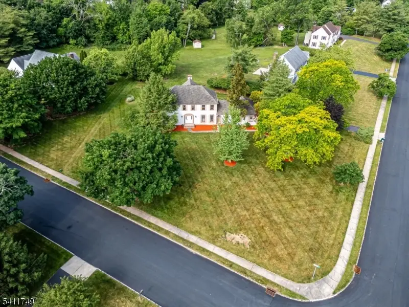 19 Arrowhead Dr, Neshanic Station, NJ 08853 - #3