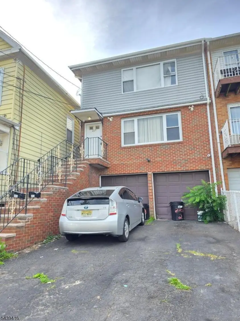 229 Delaware St, Elizabethport, NJ 07206 - #1