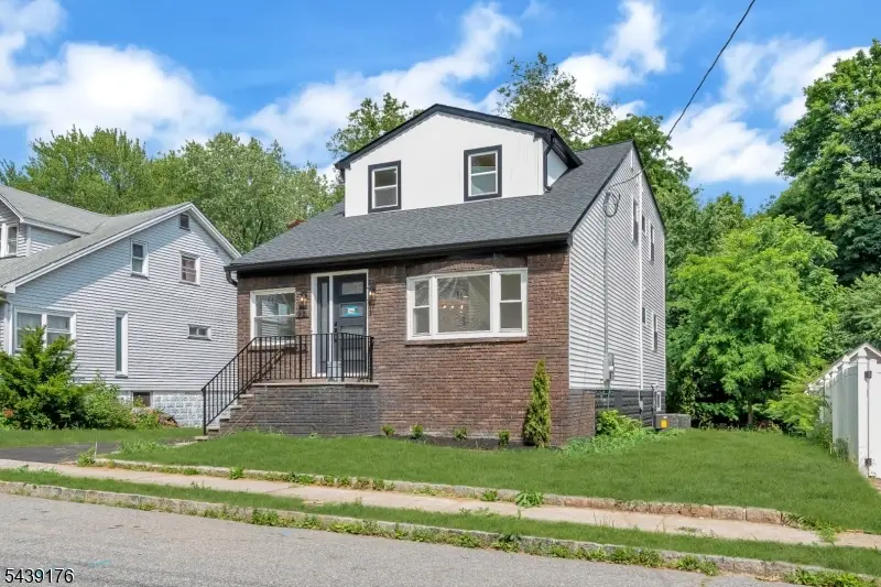 951 Grandview Ave, Union, NJ 07083 - #3
