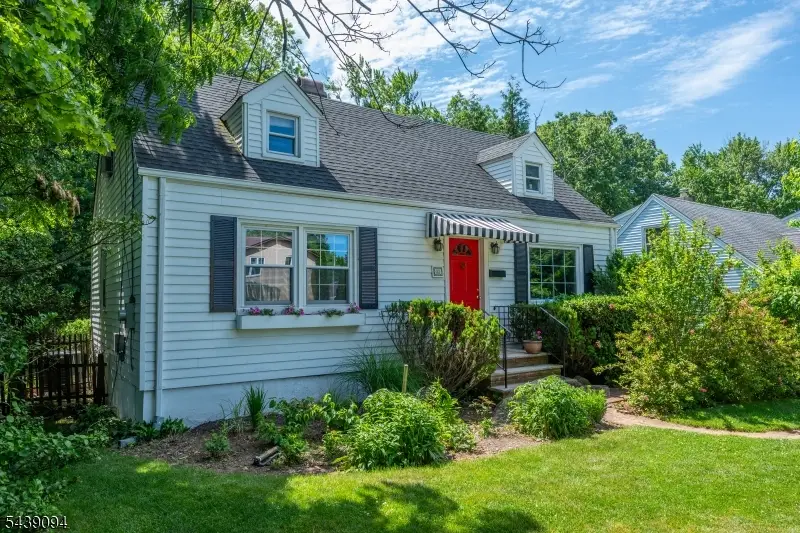 33 Glenview Dr, West Orange, NJ 07052 - #2