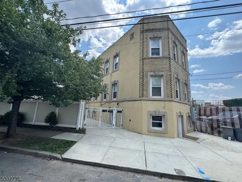 233 Malvern St, Newark, NJ 07105 - #1