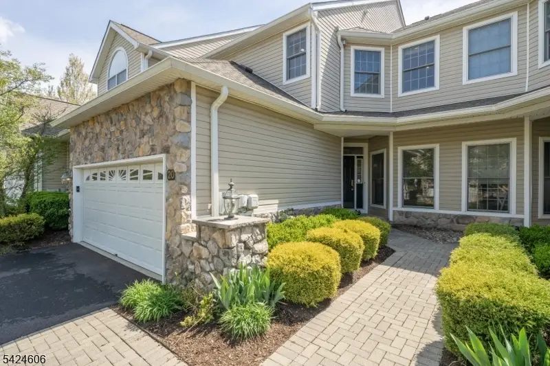 20 Pine Valley Rd, Livingston, NJ 07039 - #1