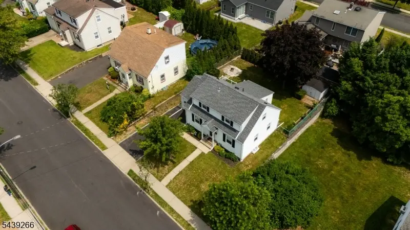 52 Knollwood Ter, Clifton, NJ 07012 - #3